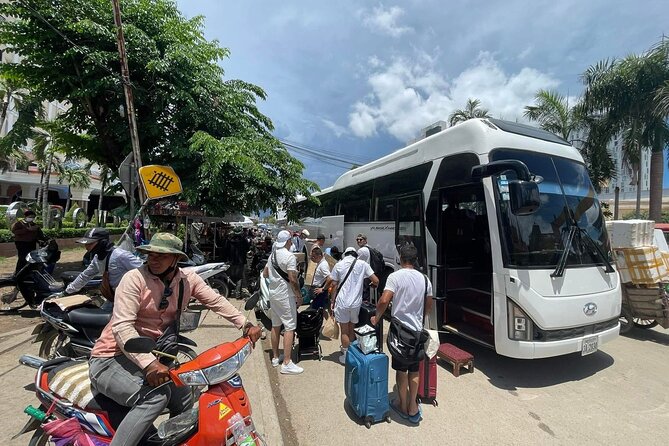 Siem Reap to Laos Border, Don Det, 4000 island, Pakse ,Vientiane - Vientiane for a capital-city arrival