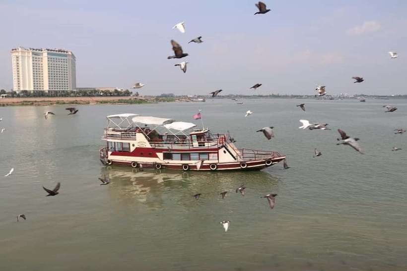 Siem Reap to Phnom Penh Full-Day land/cruise tour (one way) - Weather, clothing, and comfort