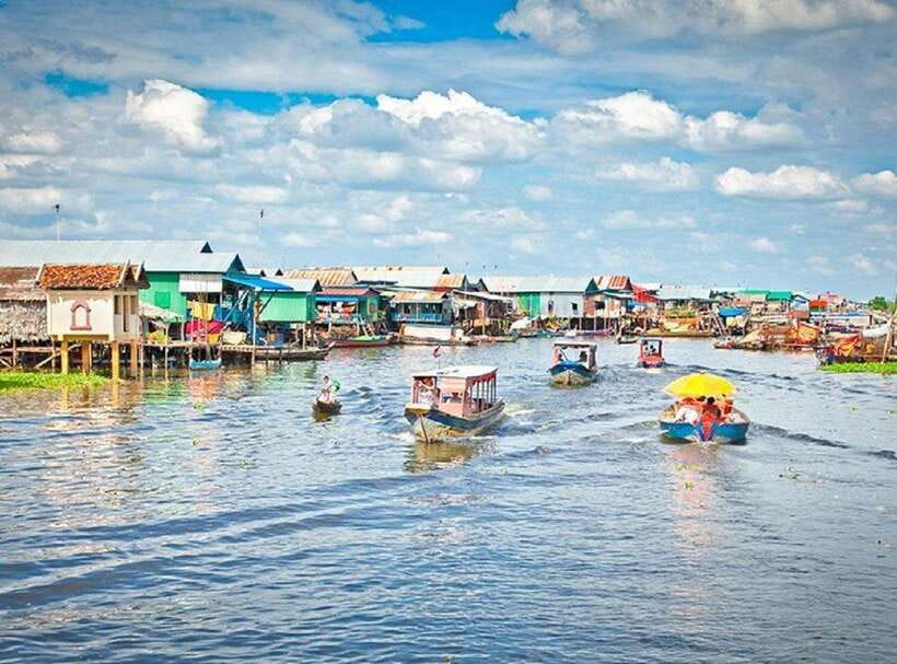 Siem Reap: Tonle Sap, Kampong Phluk & Floating Village Tour - The optional canoe through the flooded forest