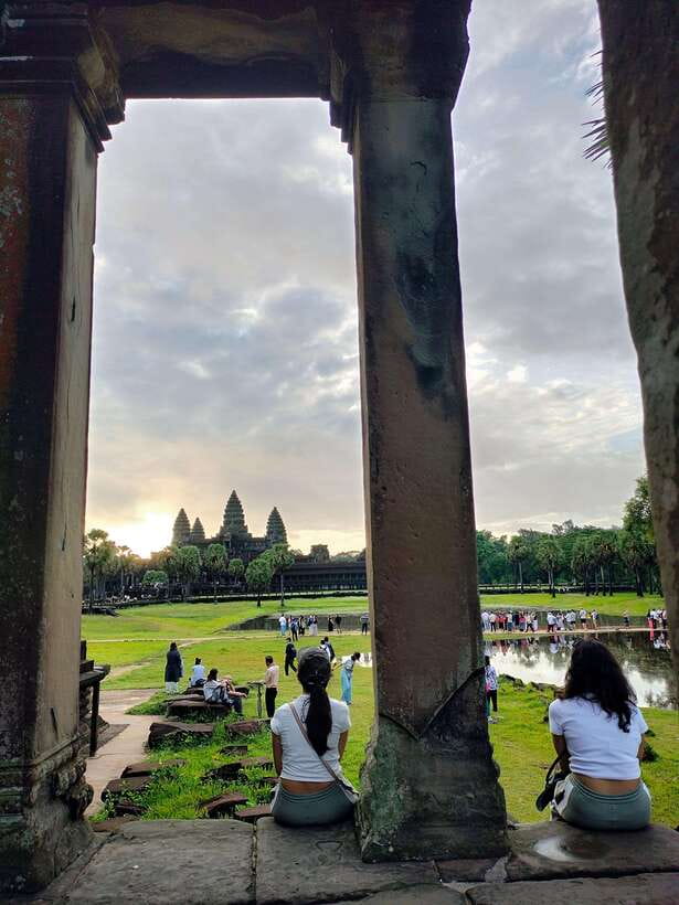 Siem Reap Tour Guide: Angkor Wat Sunrise Tour & Beng Mealea - Bayon and the stone faces of Angkor Thom