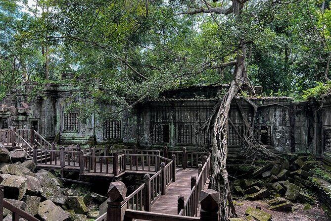 Siem Reap Tourist Attractions 2 Day Angkor Wat Shared Tour - Kampong Phluk brings the day back to daily life