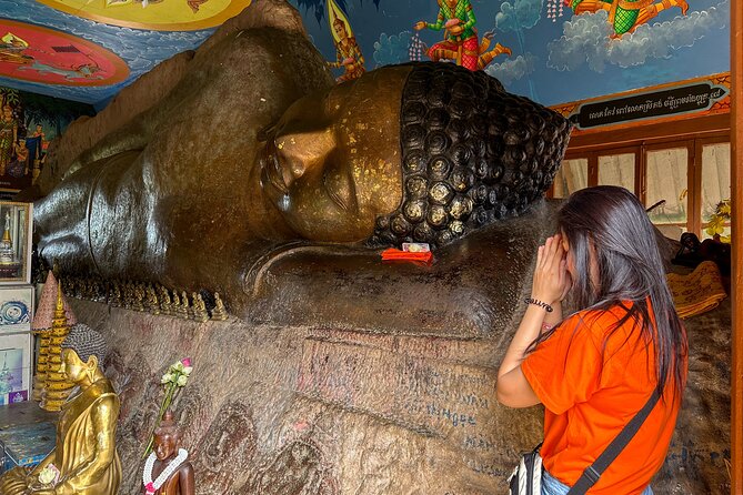 Siem Reap Tourist Attractions 2 Day Angkor Wat Shared Tour - Guides, drivers, and the small-group setup