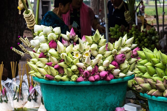 Siem Reap Walking Tour: Landmarks & Hidden Gems - Wat Preah Prom Rath and living Buddhist practice