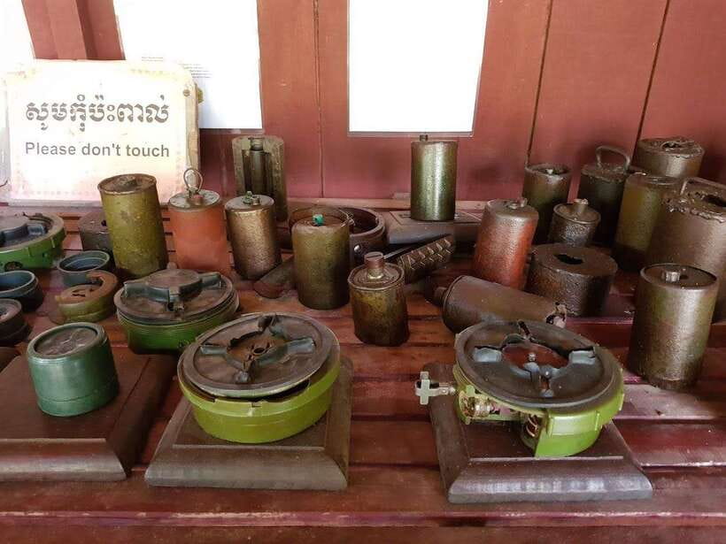 Siem Reap: War Museum included Ticket and Pickup Drop Off - Land mines and the human cost of war
