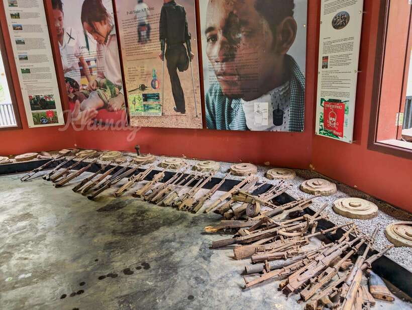 Siem Reap: War Museum included Ticket & Free Round trip - Hearing personal stories from a veteran