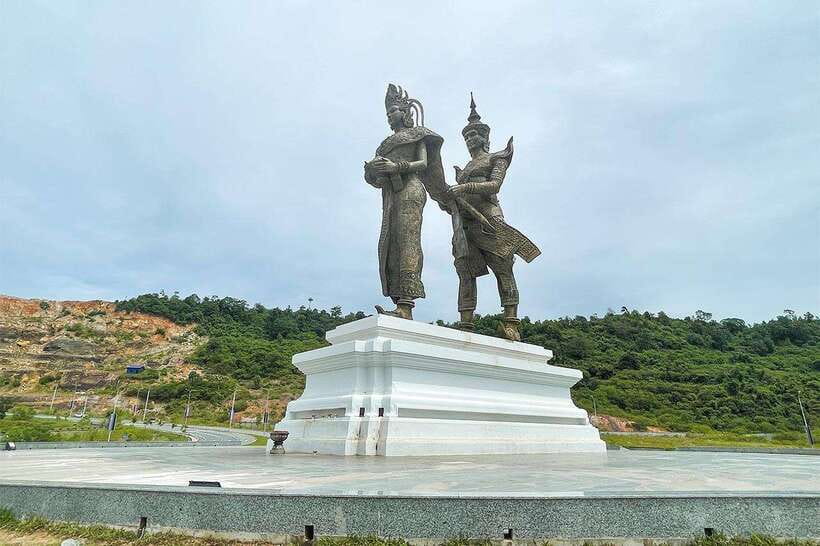 Sihanoukville City Tour for Cruise Passengers with 7 Stops - Sokha Beach closes the sightseeing portion