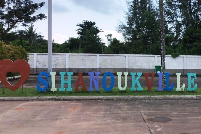Sihanoukville Small-Group City Tour for Cruise Passengers - Spending an hour at Phsar Leu Market