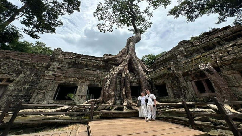 Small-Group Explore Angkor Wat Sunrise Tour with Guide - What about Pre Rup and the Pink Temple?