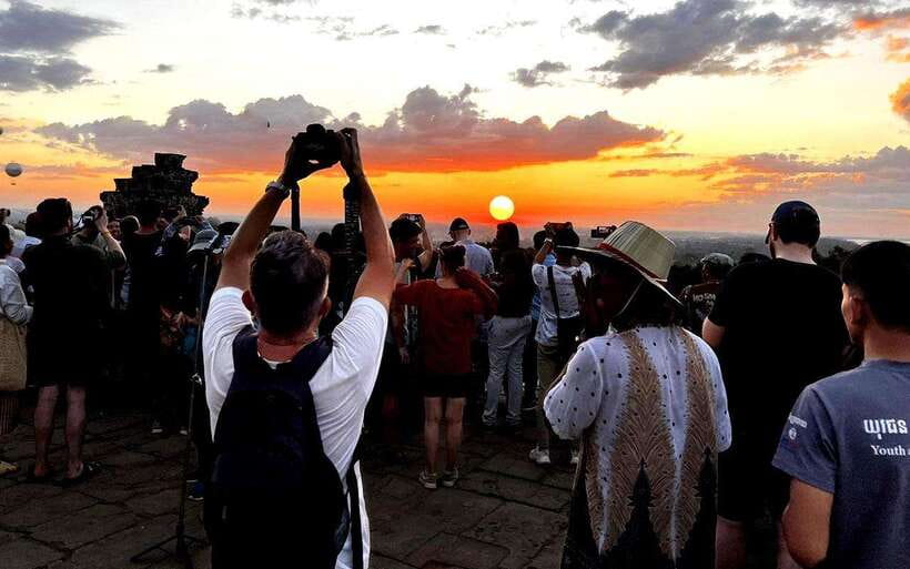 Small-Group Full Day Angkor wat Guide tour with Sun set - Key points to know before booking