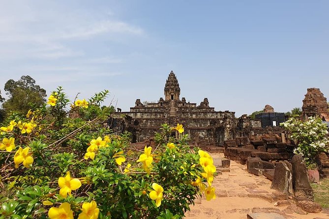 Special Three Days Angkor Tour - Day two: the fine carvings of Banteay Srei