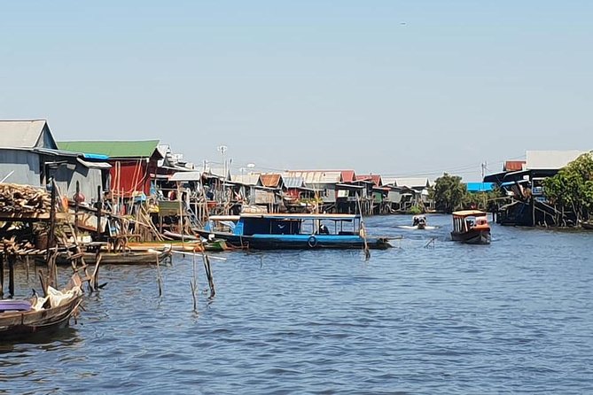 Special Three Days Angkor Tour - Day three: Roluos temples and Tonle Sap