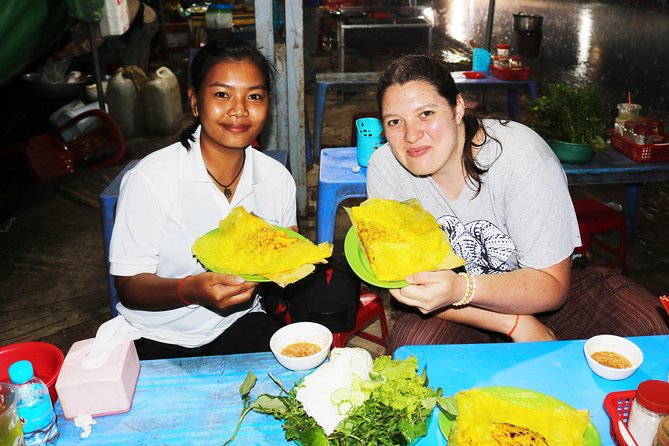 Street Food Tasting Tour including Dinner - A Cambodian dinner that starts in the market