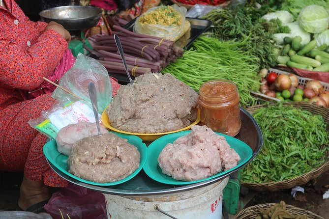 Street Food Tasting Tour including Dinner - Phsar Leu Thom Thmey and the fruit market