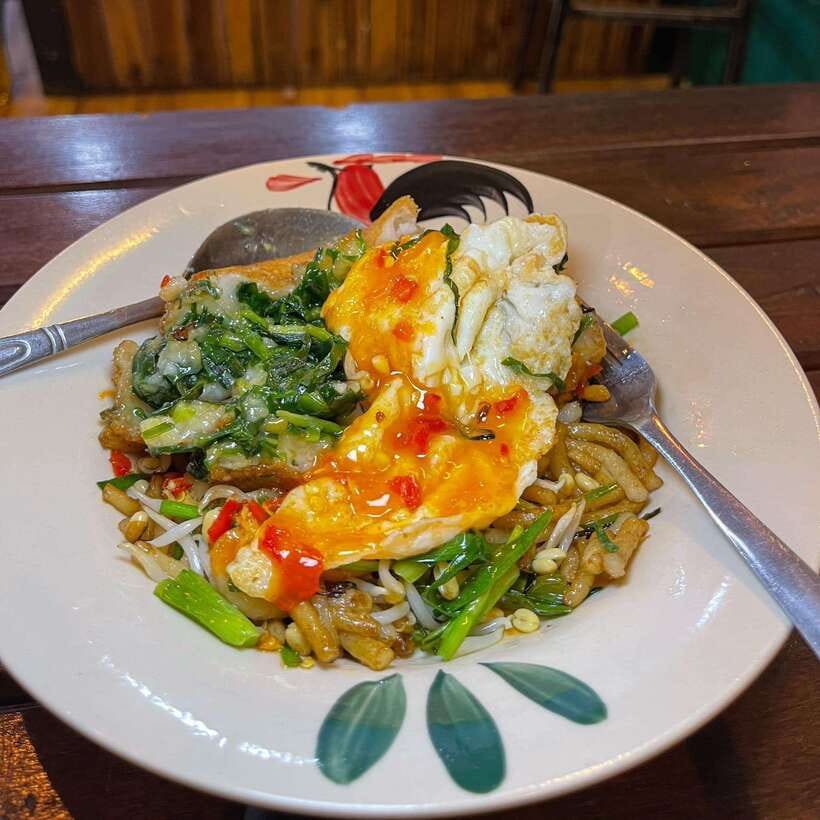 Street Food Tour and Phare Circus with Tuk-Tuk Transfers - A drink at Old Wooden House Cocktail Bar
