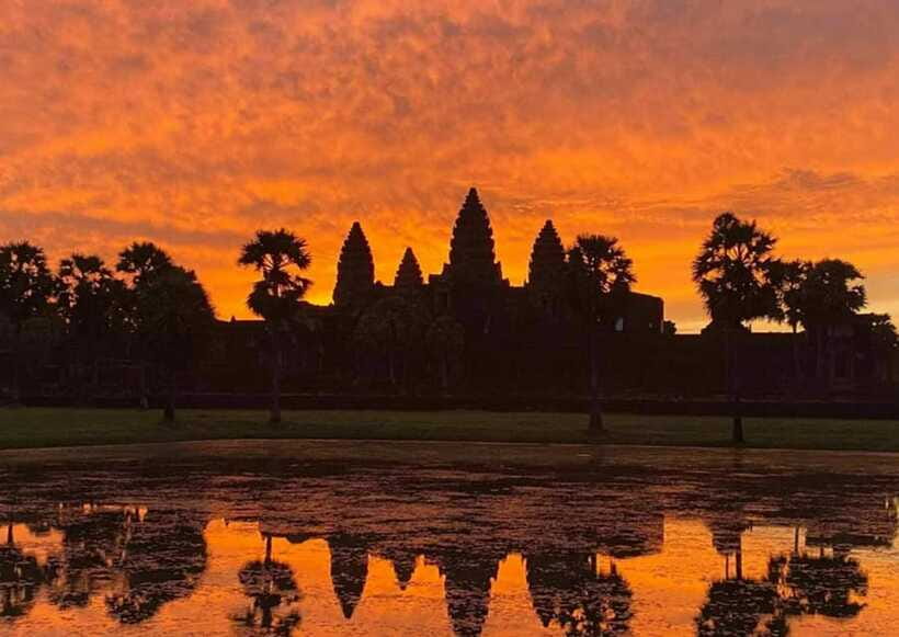 Sunrise at Angkor Wat and Small Tour with Tours Guide - Banteay Kdei and the quieter finish