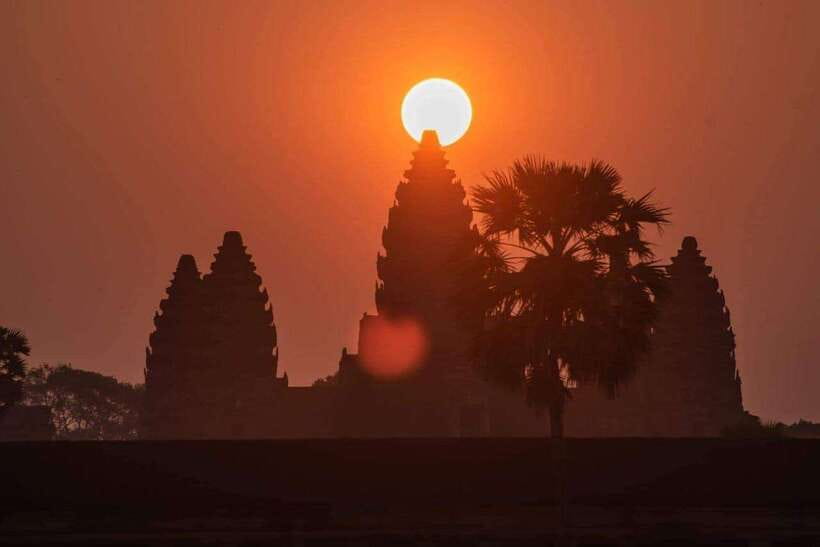 Sunrise at Angkor Wat Temple: 3-Hour Private Tour - A 4:40 AM pickup from Siem Reap