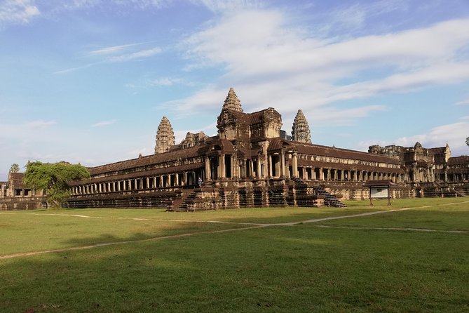 Sunrise Small Group Tour to Angkor Wat Temple - What to wear and bring