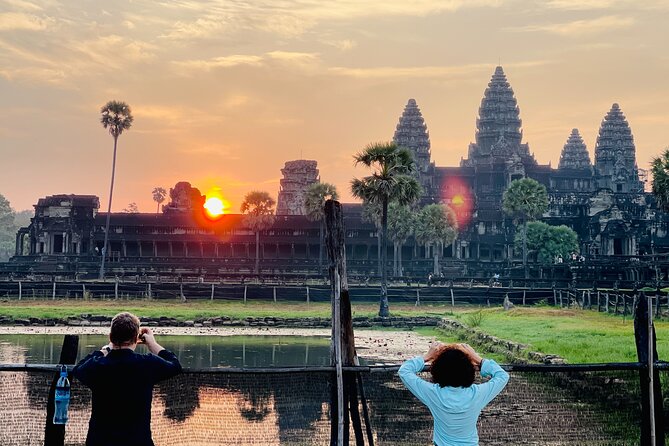 Sunrise Tour of Angkor Temples from Siem Reap - Watching dawn arrive at Angkor Wat