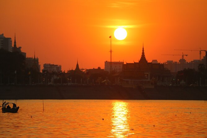 Sunset Cruise with free flow beer, soft drinks & fruit platter - Meeting at Sisowath Quay