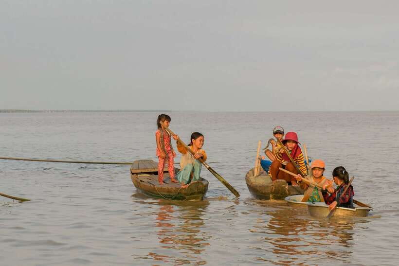 Sunset Dinner Tour: Tonle Sap Lake Floating Village - Leaving Siem Reap for the lotus fields