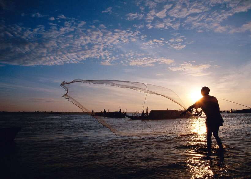 Sunset Dinner Tour: Tonle Sap Lake Floating Village - Who will enjoy this evening most