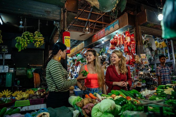 The 10 Tastings of Siem Reap With Locals: Private Street Food Tour - Kandal Village and two classic Cambodian bites