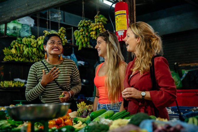 The 10 Tastings of Siem Reap With Locals: Private Street Food Tour - Fruit and green papaya salad near The Heritage Walk