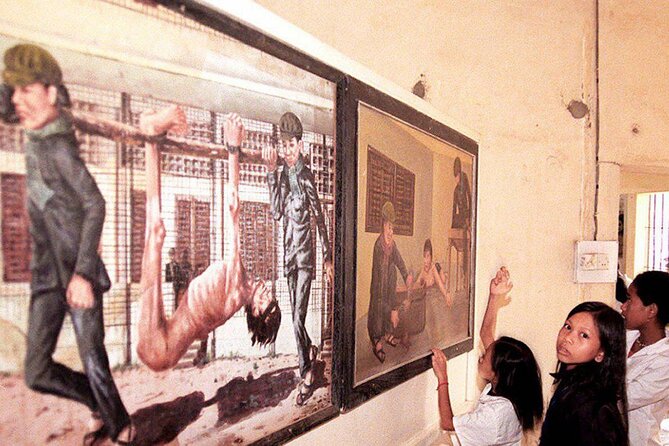 The Killing Field and Toul Sleng Genocide Museum (S21) Tour - Preparing for a difficult afternoon or morning
