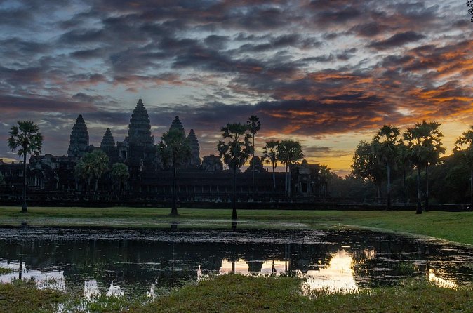 The Magnificent Angkor Wat - What makes guide Ra valuable