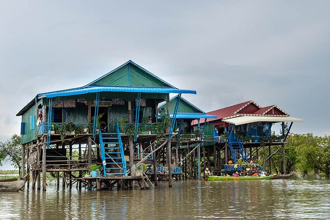 Tonle Sap Lake & Kampong Khleang Village Day Tour - Walking through Kampong Khleang’s tall stilt houses