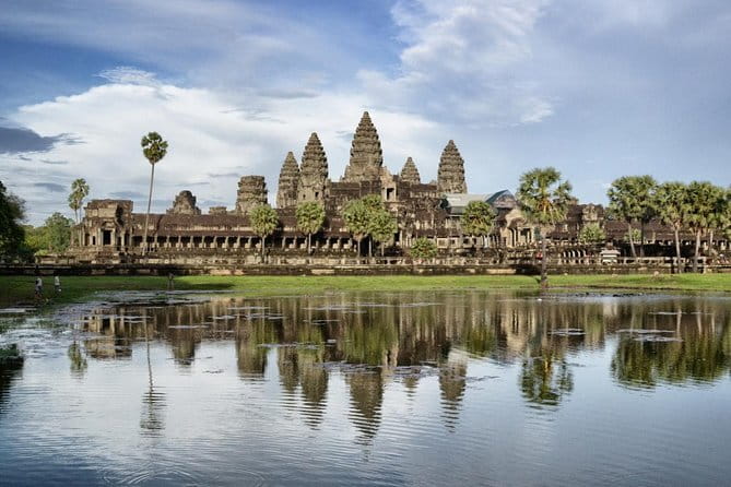 Traditional Khmer Water Blessing by Monk and Lotus Farm Visit - Who will enjoy this experience most