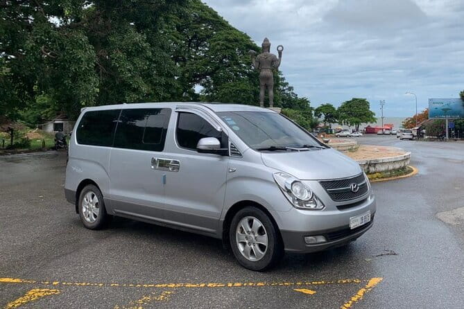 Two Day Tour, Taxi Phnom Penh to Siem Reap, Angkor Visit & Return - Day 2: Angkor Wat before the heat