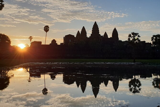 Two Days Angkor Tour - Angkor Wat and Ta Prohm in one focused morning