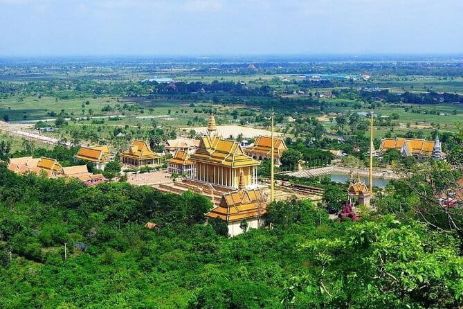 Udong Historical Site Tour - Meditation and blessing at Vipassana Dhurak