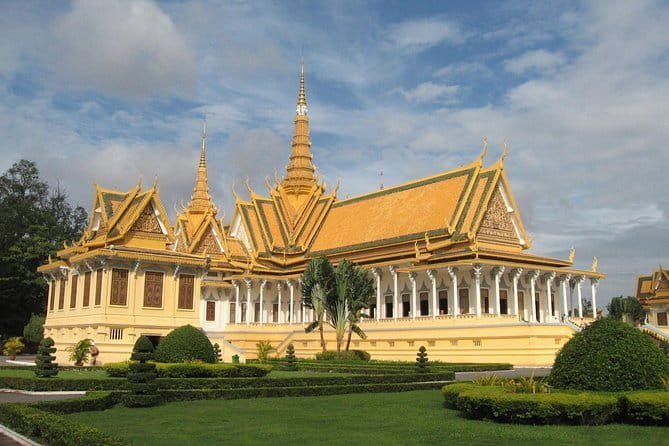 Udong Historical Site Tour - Climbing Udong Mountain to the royal stupas