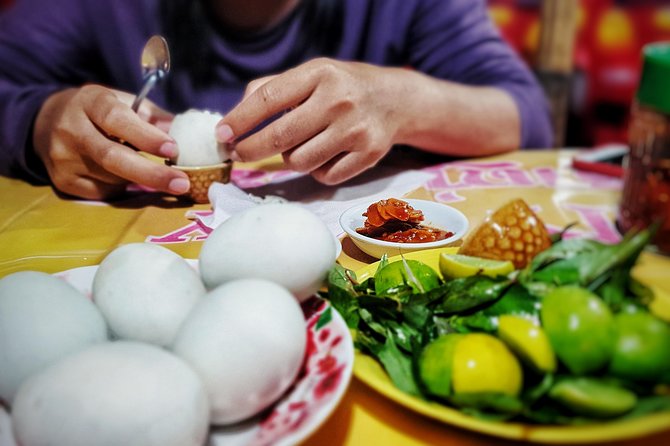 Ultimate Siem Reap Food Tour (10 Locals Tasting with Drinks & Transport) - What to know about the hosts