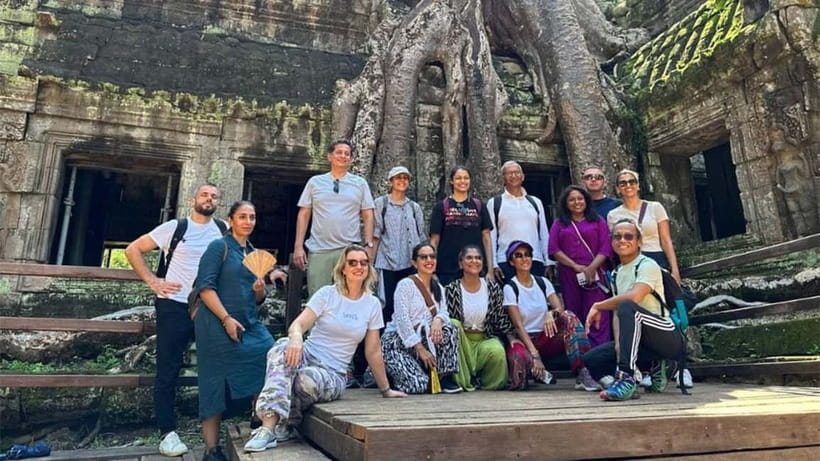 Ultimate Sunrise to Angkor Wat, Angkor Thom and Bayon Temple - Victory Gate closes the circuit